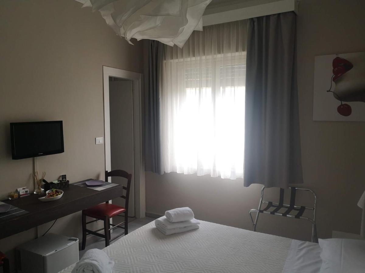 Athena Charming Rooms Таорміна Екстер'єр фото