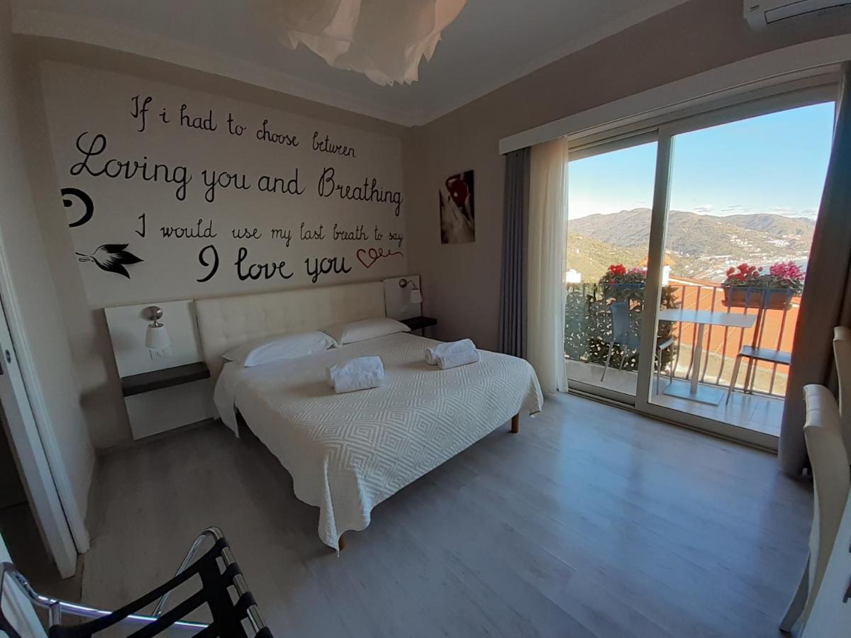Athena Charming Rooms Таорміна Екстер'єр фото