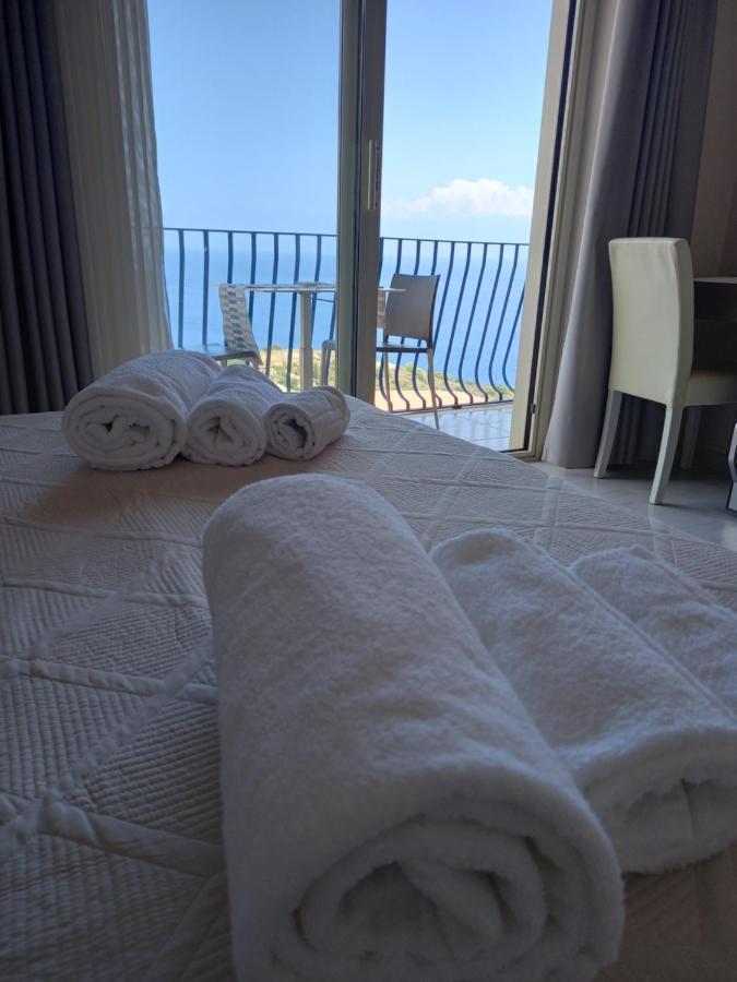 Athena Charming Rooms Таорміна Екстер'єр фото