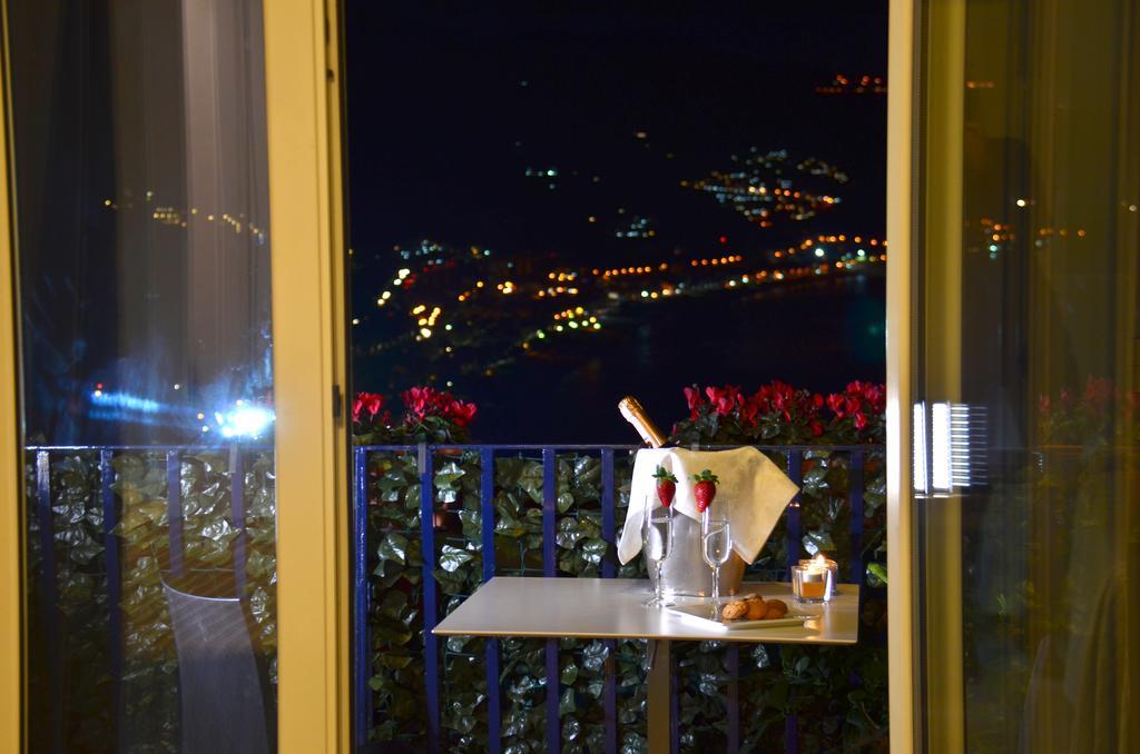Athena Charming Rooms Таорміна Екстер'єр фото