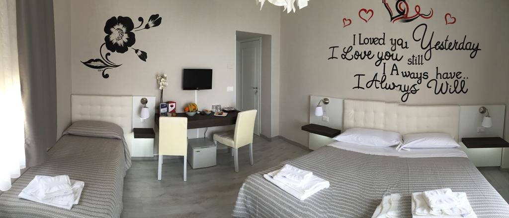 Athena Charming Rooms Таорміна Екстер'єр фото